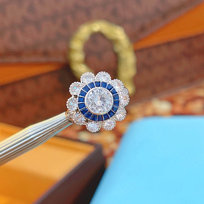 Cincin Wanita Desain Bunga Hias Cubic Zirconia AAA Berkilau Untuk Pernikahan / Tunangan / Hadiah Ulang Tahun