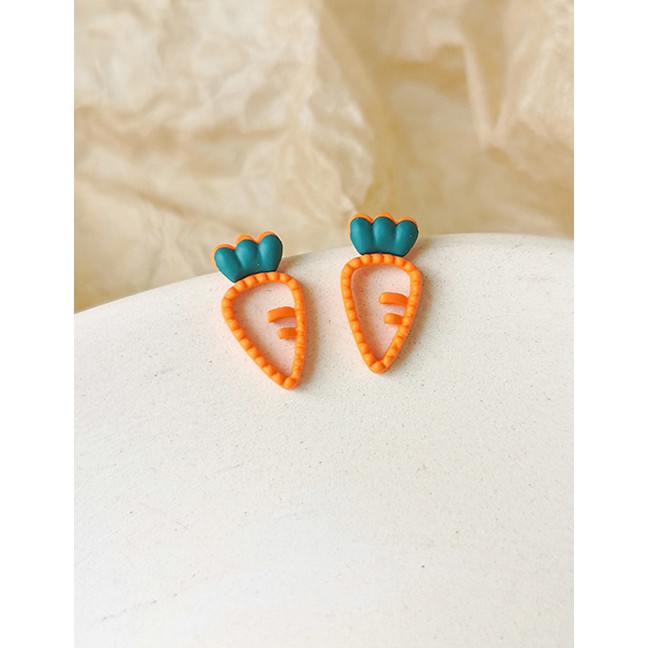 LRC Anting tusuk Fashion Orange Carrot Contrast Cutout Stud Earrings K08236