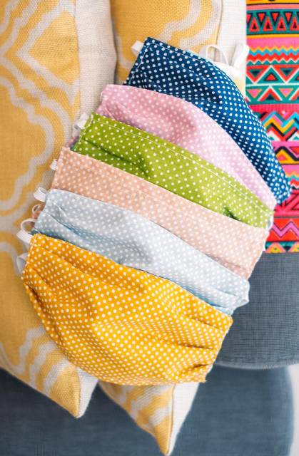 Masker kain katun polka