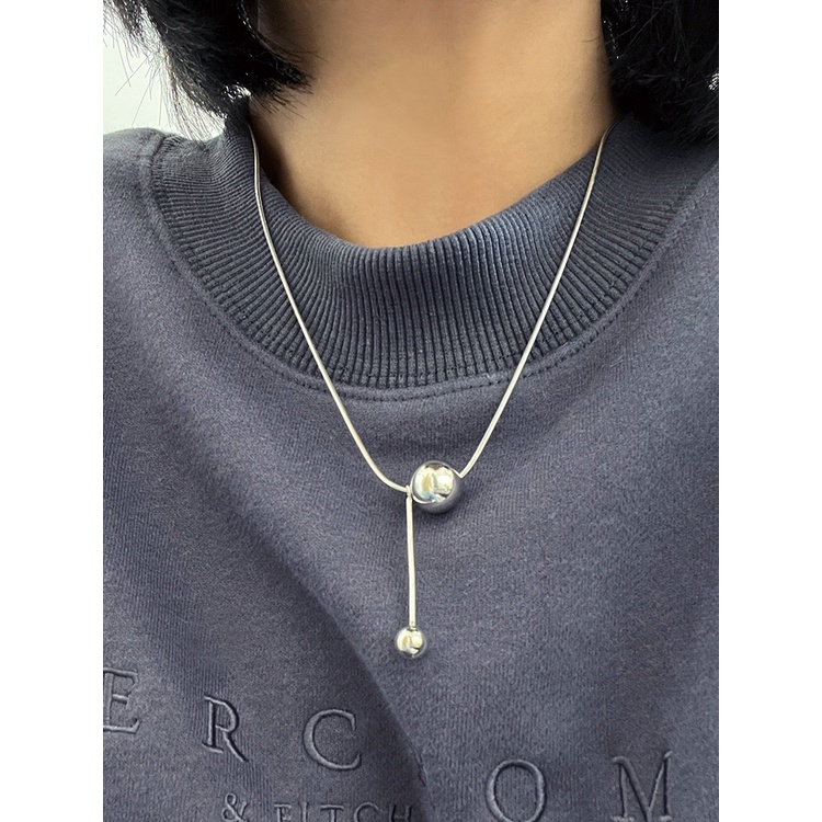 Kalung Rantai Klavikula Liontin Bola Bahan S925 sterling silver Gaya hip hop Untuk Wanita