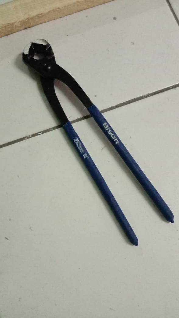 Tang Kakaktua Bison 10 / Gegep Catut Cabut Paku / Tower Pincher