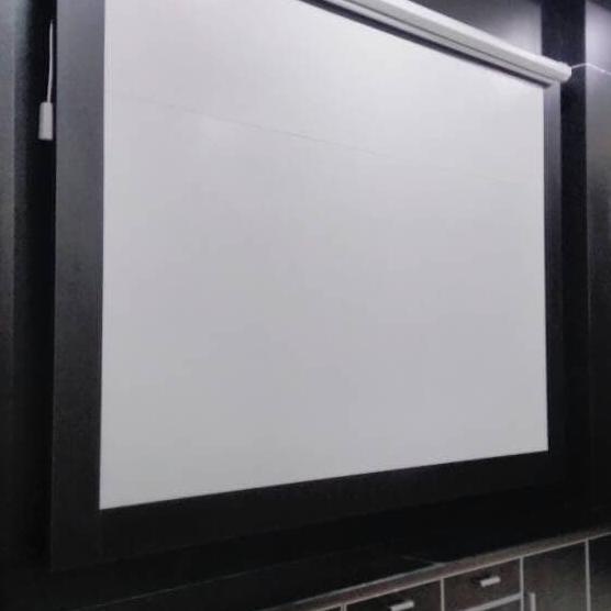 layar proyektor 96"manual -screen projector96"244 cmx244m wall tarik stock ada
