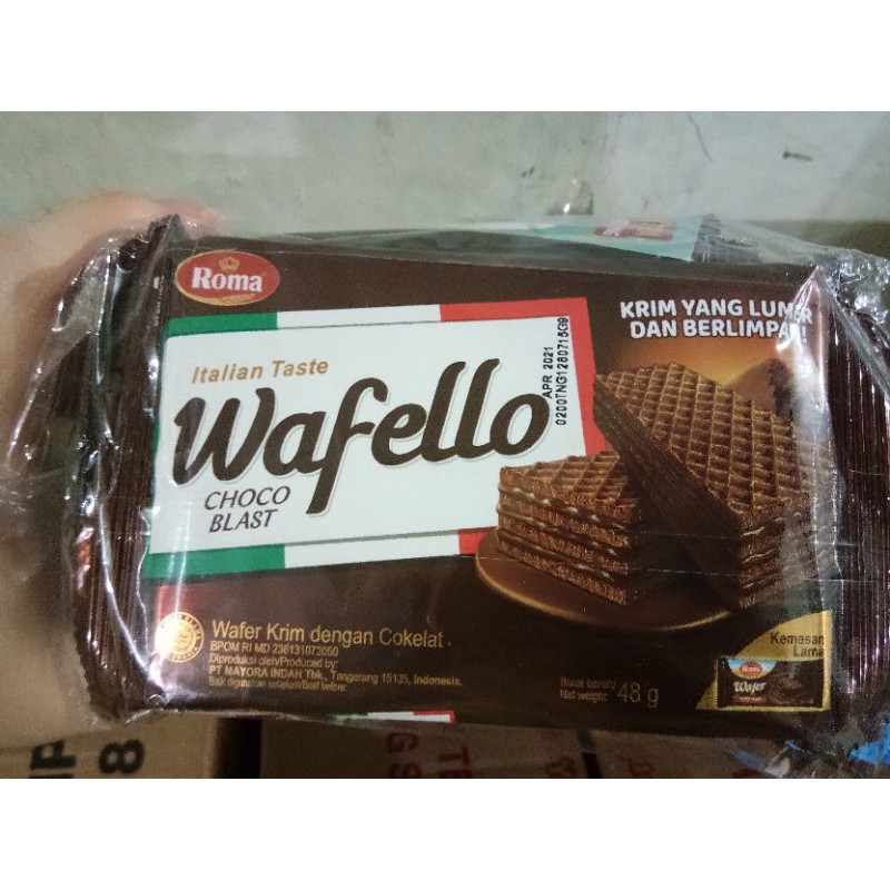 

roma wafello choco blast 48 gr dijual ecer