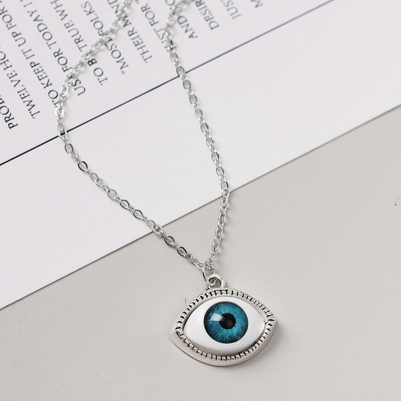 Kalung Rantai Panjang Dengan Liontin Bentuk Mata Setan Bahan Alloy Gaya Retro Punk Eropa Amerika
