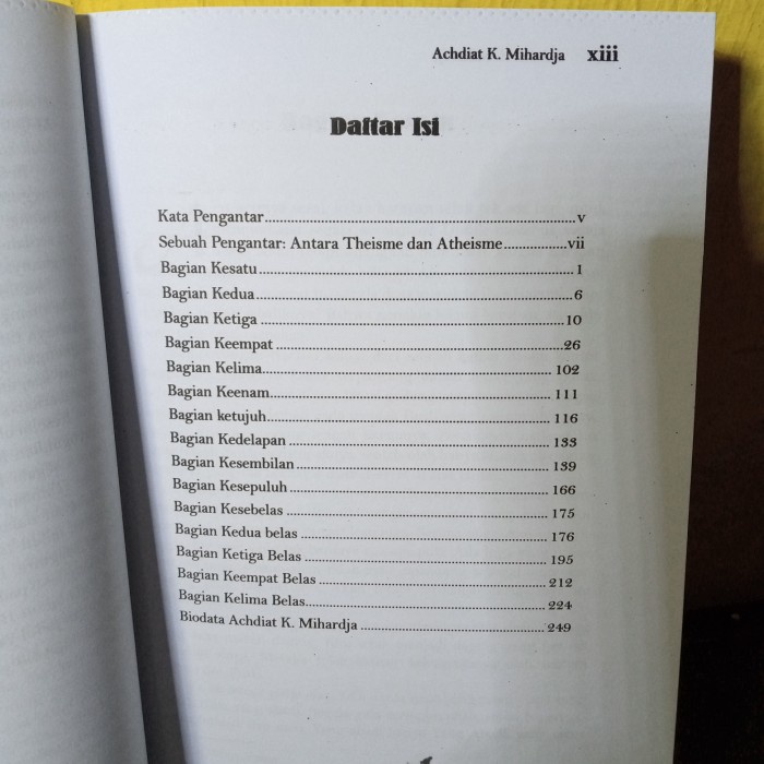 novel atheis by Achdiat Mihardja balai pustaka 252 hal