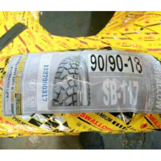 Ban luar 90 90 18 SB117 SWALLOW