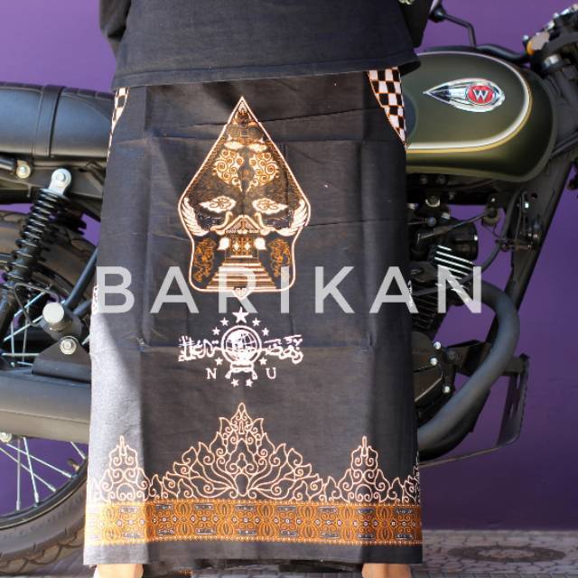 Sarung Motif Gunungan Wayang - Sarung Santri