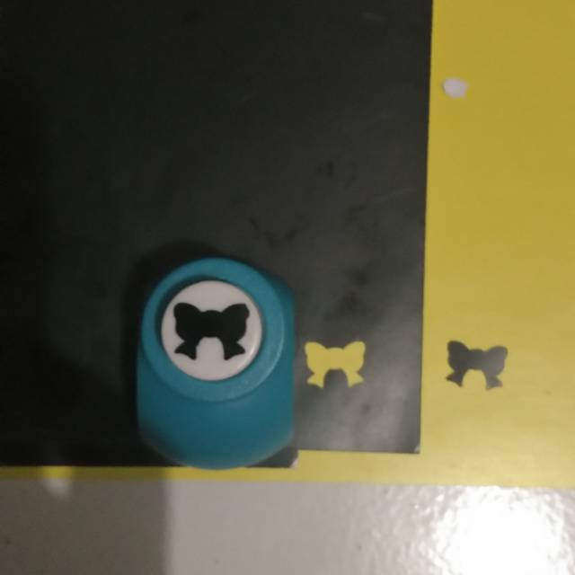 

M size paper punch
