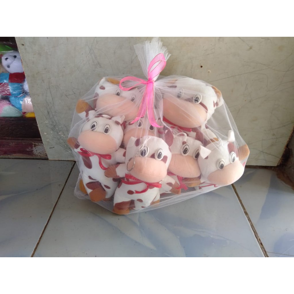 Boneka sapi beranak