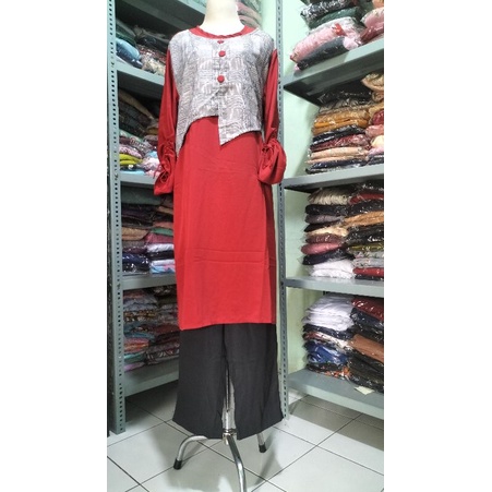 set tunik polos kombinasi kotak-kotak setelan celana panjang hitam murah dari Baju Muslim Salsa