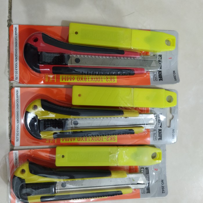 

Trendi Catter Besar A-100 / Pisau Kater / Cutter Free Isi Ulang Promo