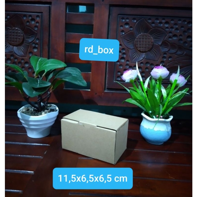 

kardus/box/kotak/dus 11,5x6,5x6,5 cm,box souvenir,kotak kado,dus packing