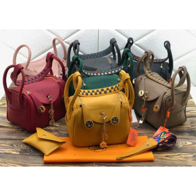 Tas H / tas togo / tas lindy / tas lindy amazone / tas import / tas wanita / tas branded