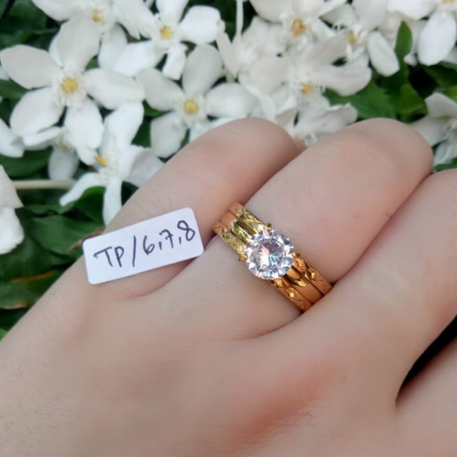 Cincin titanium permata gold