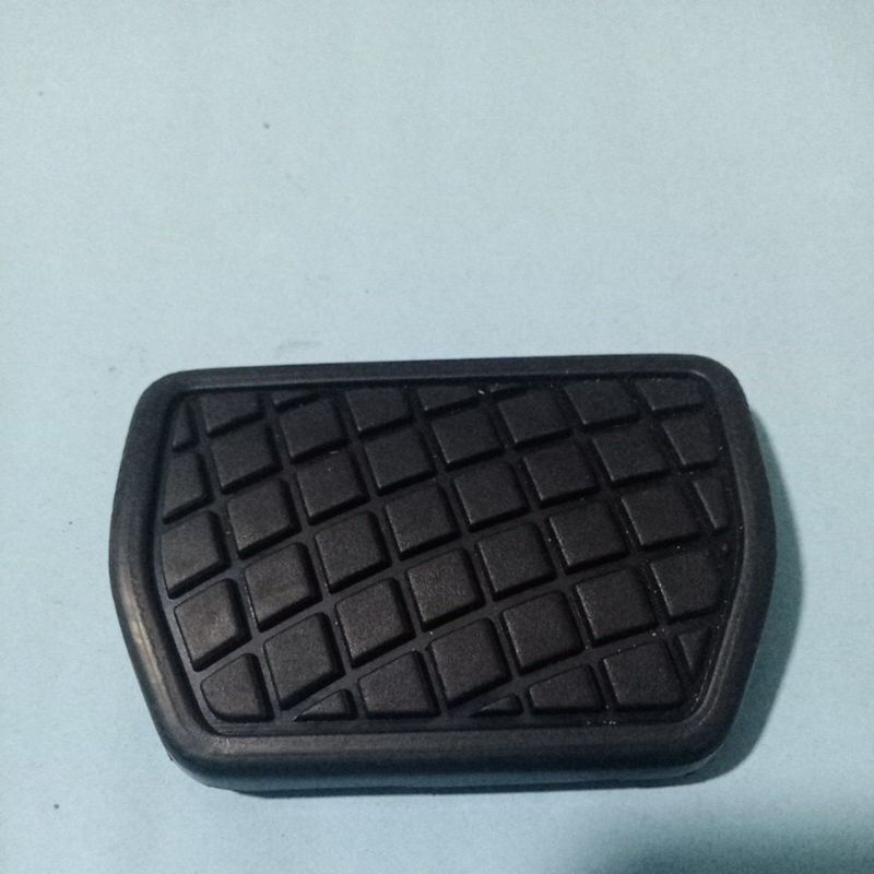 karet pedal rem matic universal