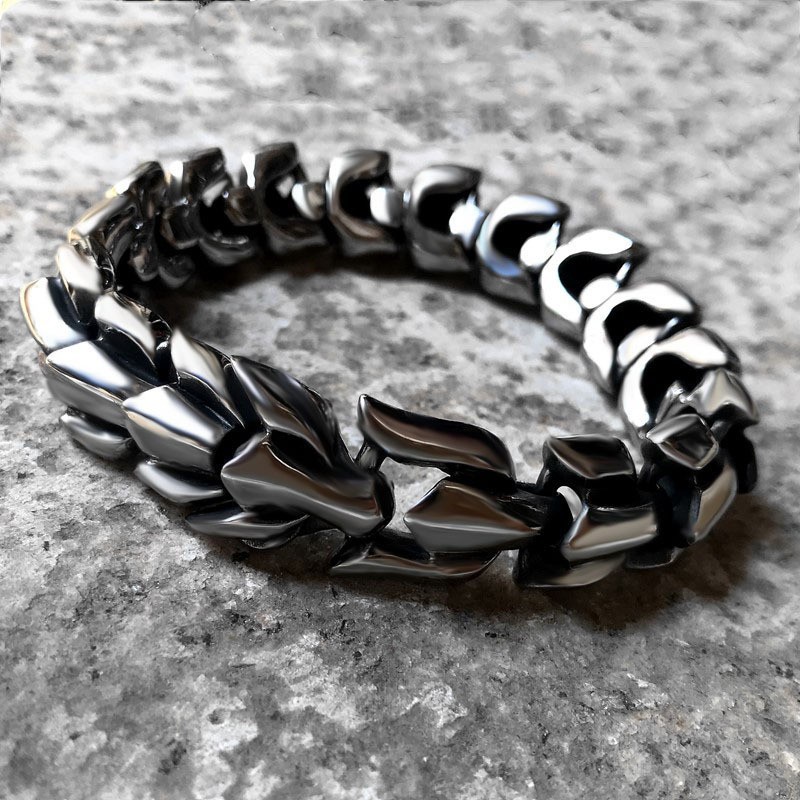 Gelang Bangles Bahan Titanium Steel Desain Naga Gaya Vintage Punk Untuk Pria