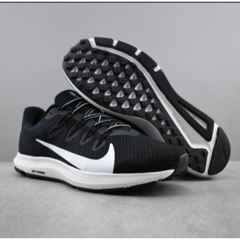 nike running quest 2 white