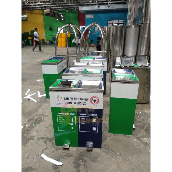 tempat sampah injak stainless steel