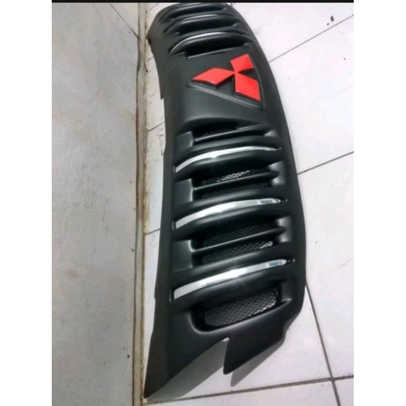 Grill Pajero sport 2016-2020