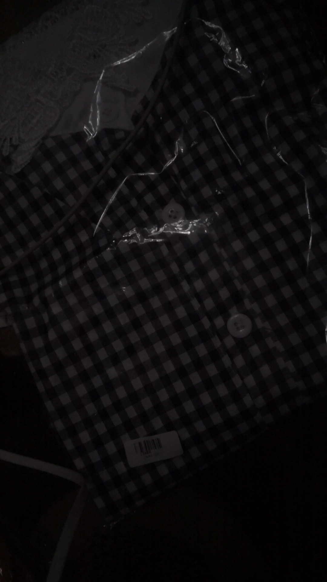 Kemeja Batik Pria Lengan Panjang Motif Tanahan Merah