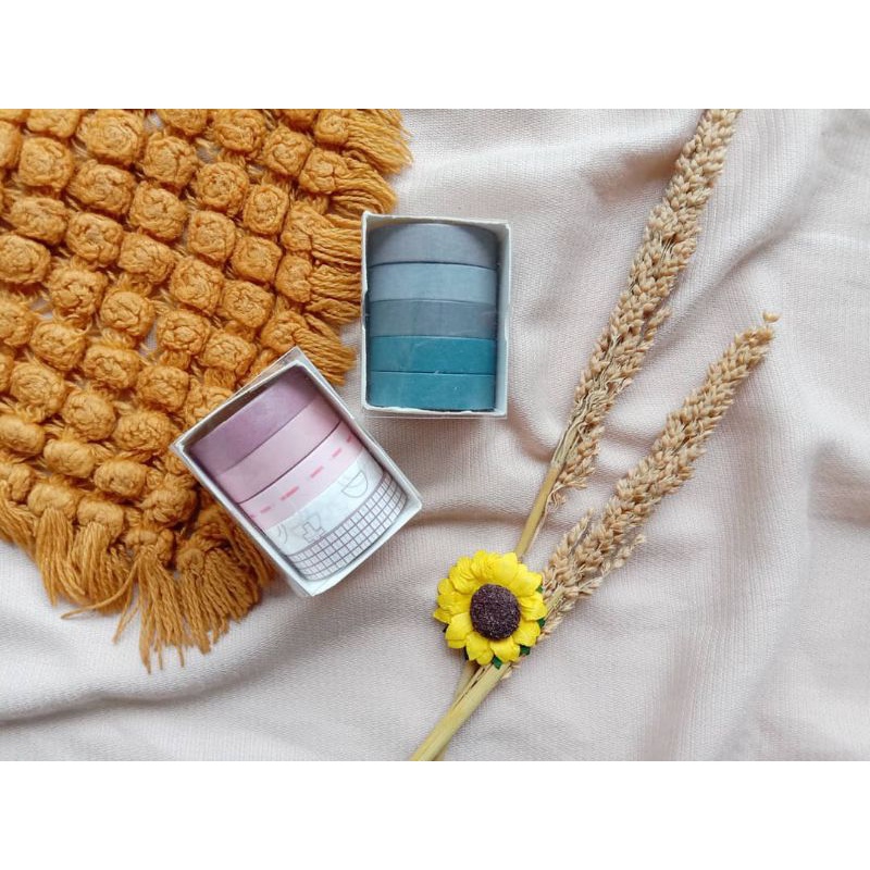 

SOLID COLOR WASHI TAPE ISI 5 ROLL DALAM SATI BOX