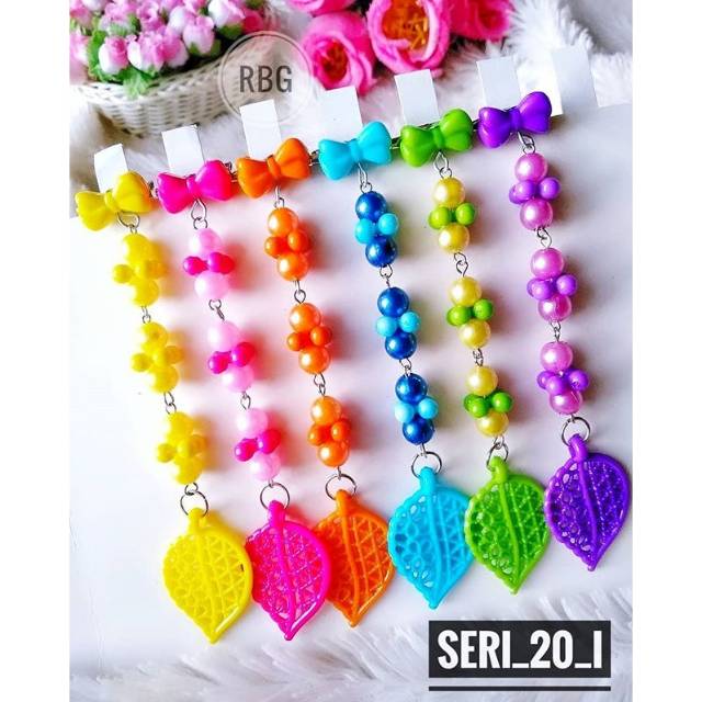 

Kode : SERI 20 I [1 seri isi 6 pcs]