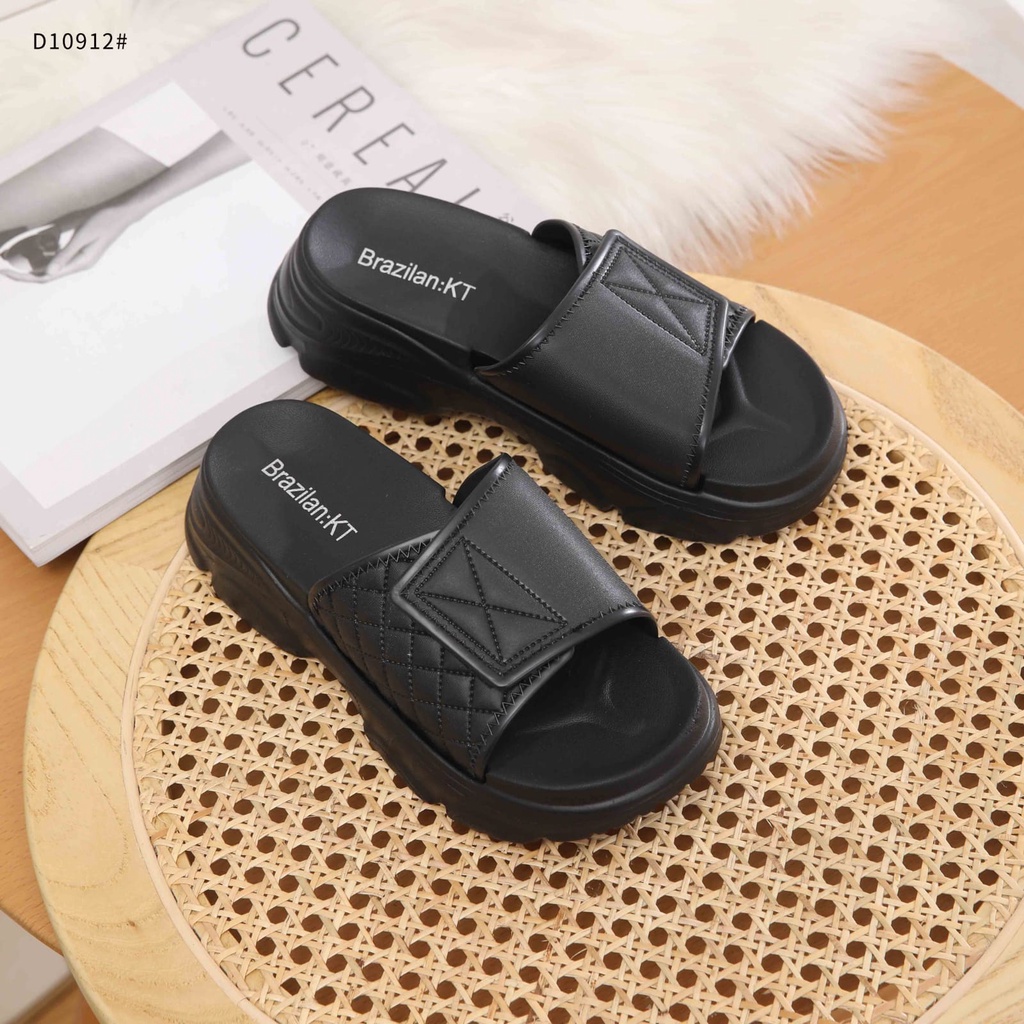 Slippers For Women With Rubber Sandal D10912