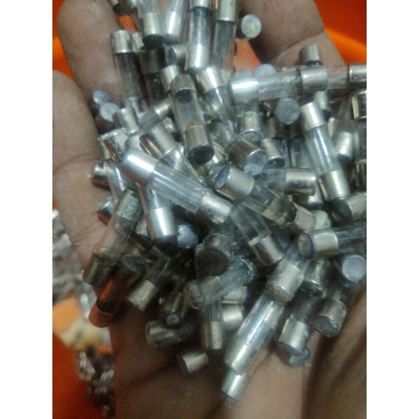 sekring fuse per 100 gram sisa produksi tv mini compo dll PT ternama