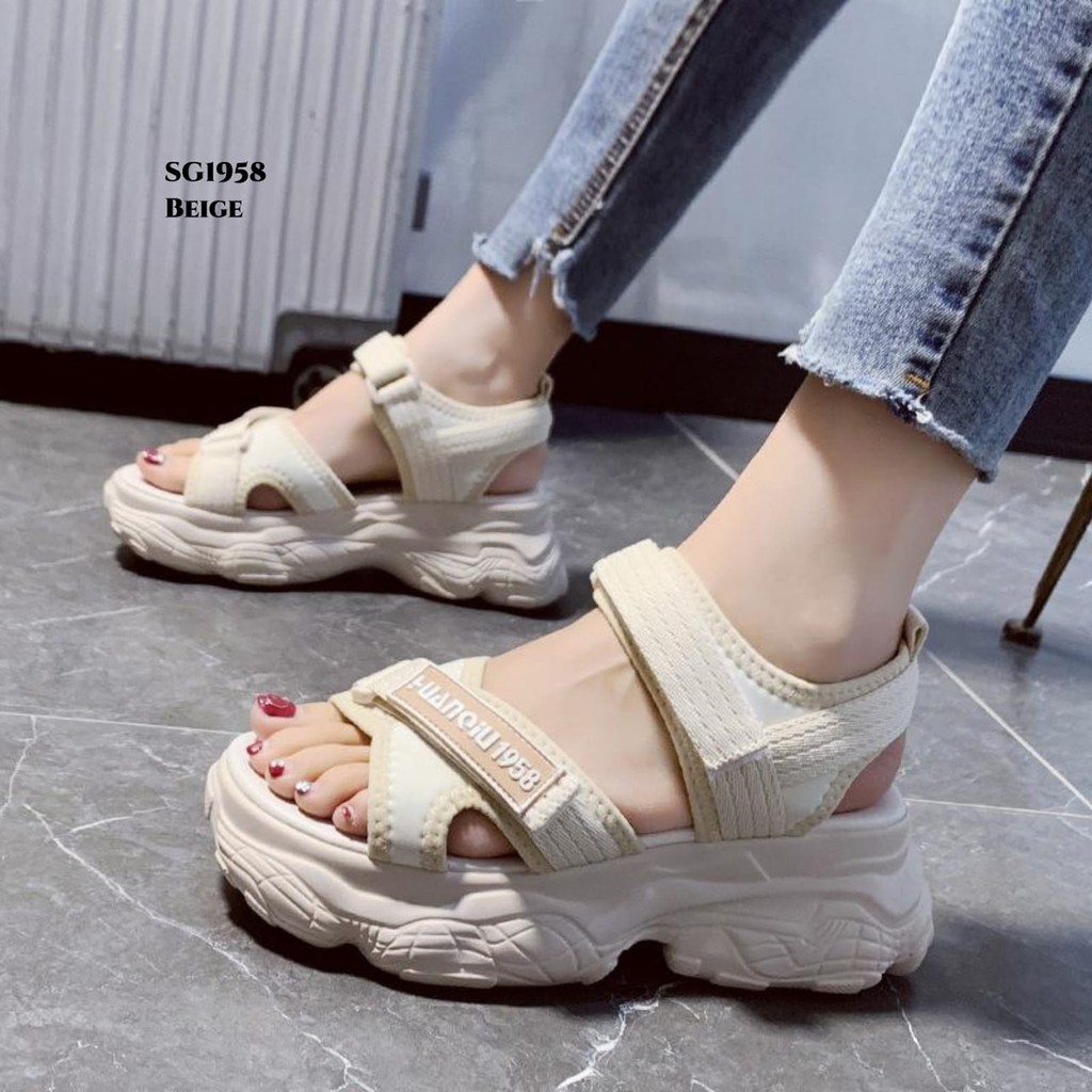 RESTOCK WYN SANDAL WEDGES GUNUNG FASHION KOREA SG1958
