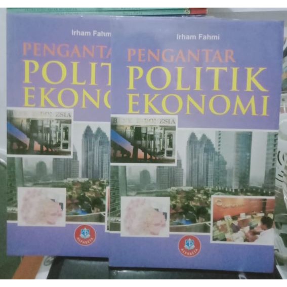 Buku PENGANTAR POLITIK EKONOMI, ASLI.