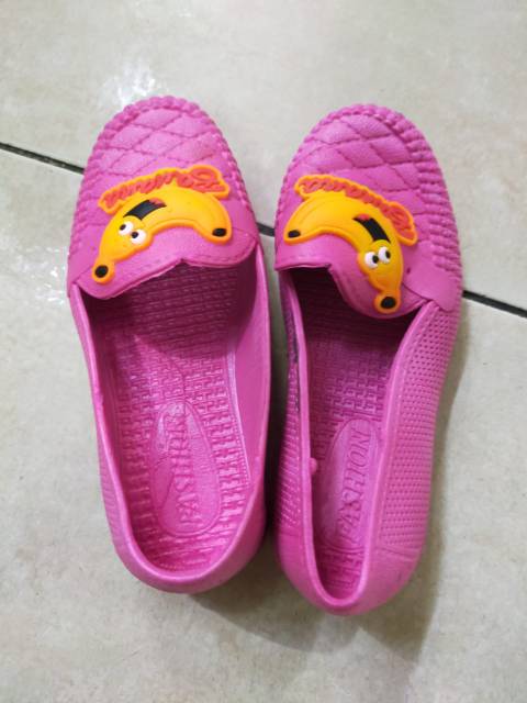 SALE STOCK Sepatu Karet Selop Anak Perempuan Anti Air Warna Random