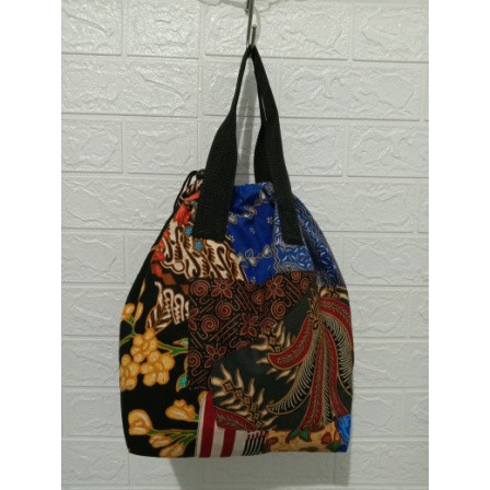 TOTEBAG WANITA BATIK SERUT