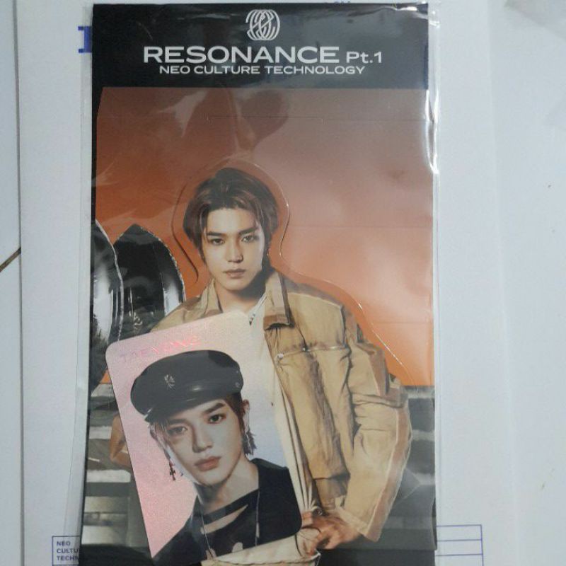 HOLO STANDEE TAEYONG PT.1