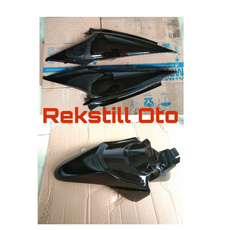 Cover Bodi Belakang Spakbor Depan Honda Beat Karbu Hitam