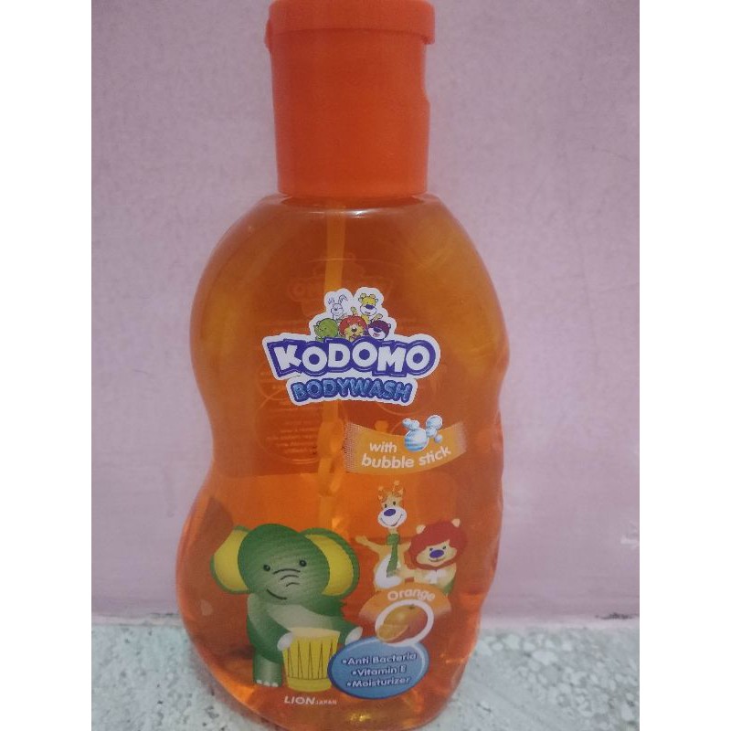 Kodomo kids Body wash 200ml With Bubble Stick