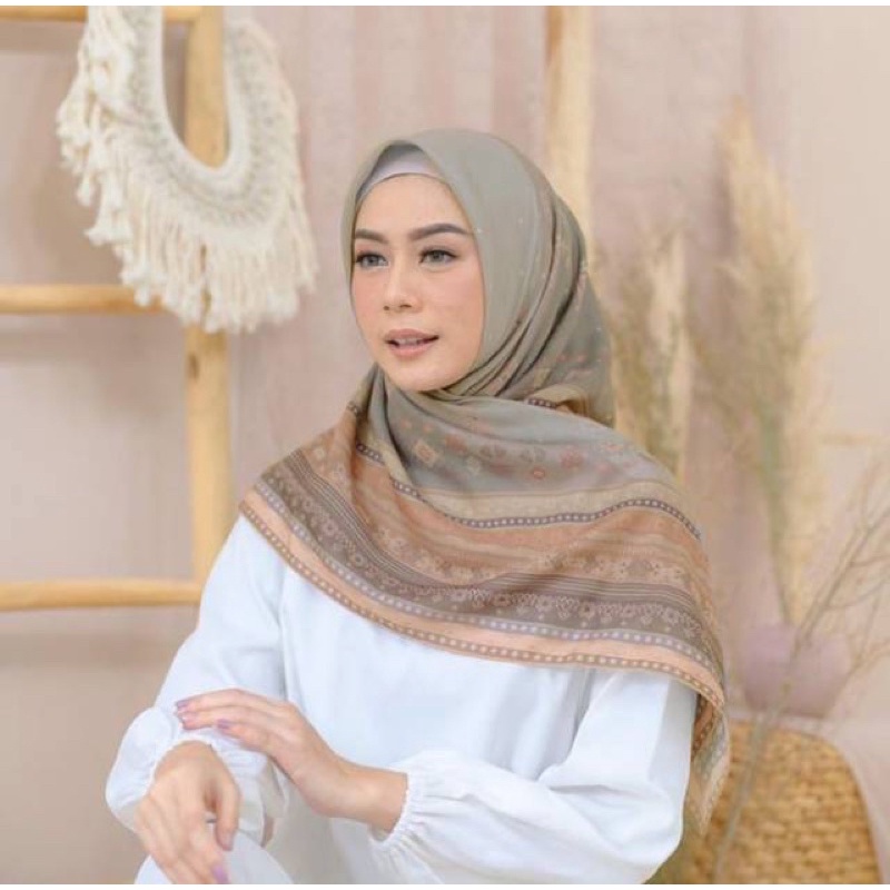 Em3 Scarf, Kinaya hijau SEGIEMPAT LASERCUT GROSIR VOAL PREMIUM