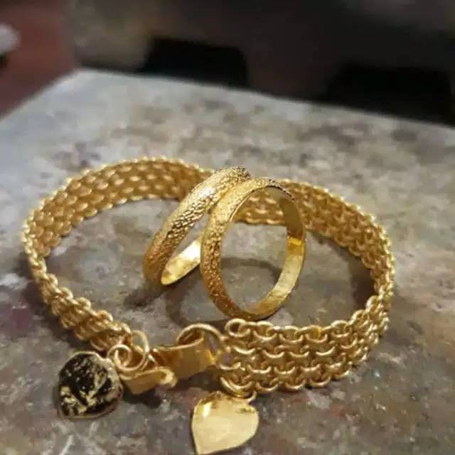 Request emas 24k kadar 800%