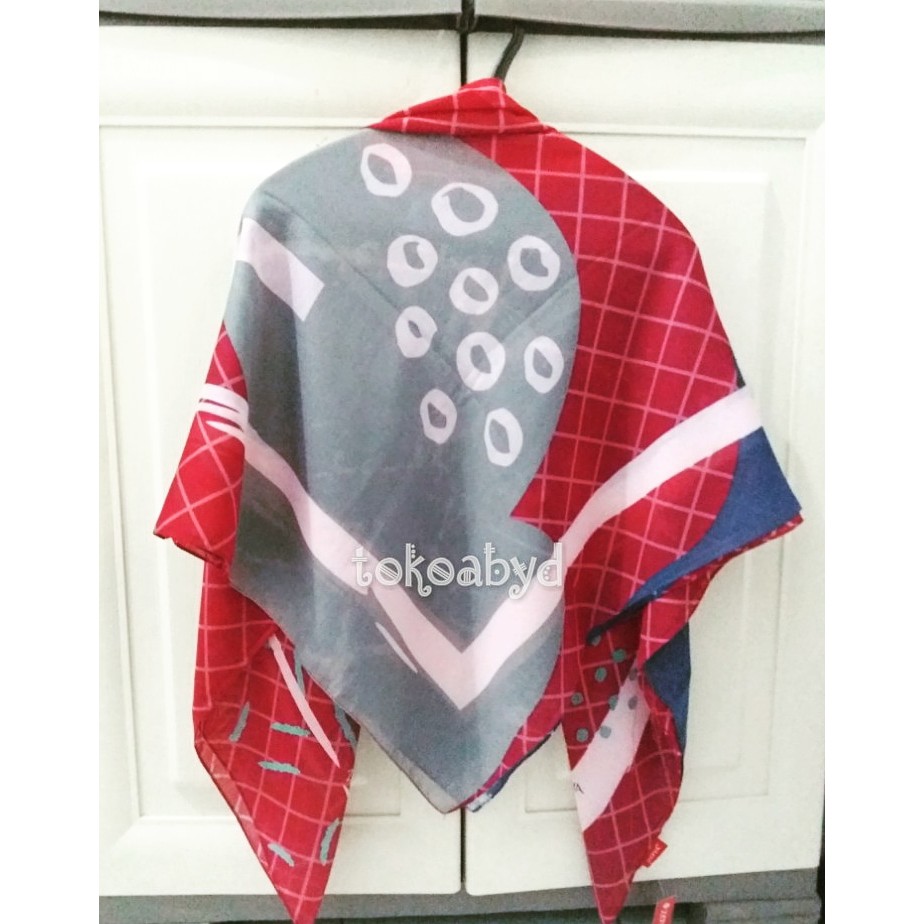 Jilbab segiempat Zoya Betsy Scarf