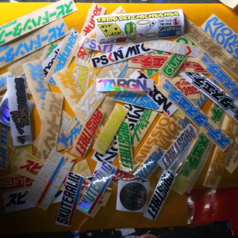 bikin sticker cutting nama atau logo sendiri