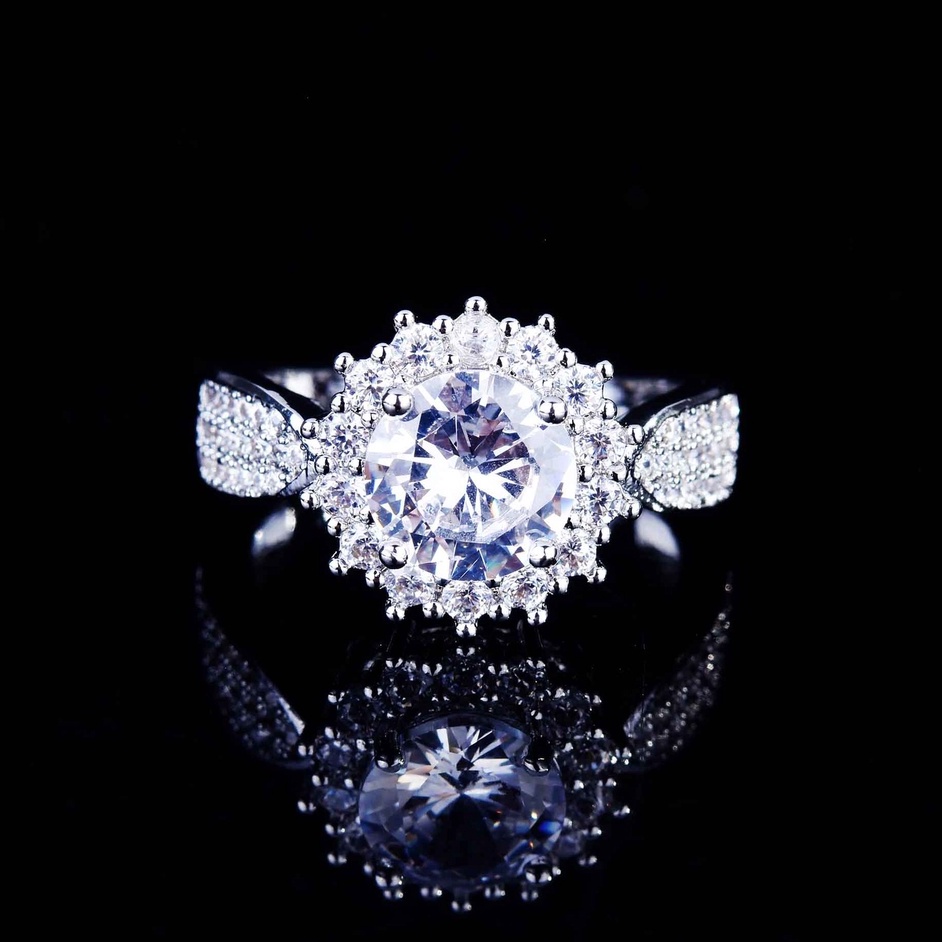 Cincin Pernikahan Berlian Besar Wanita 925 Perak