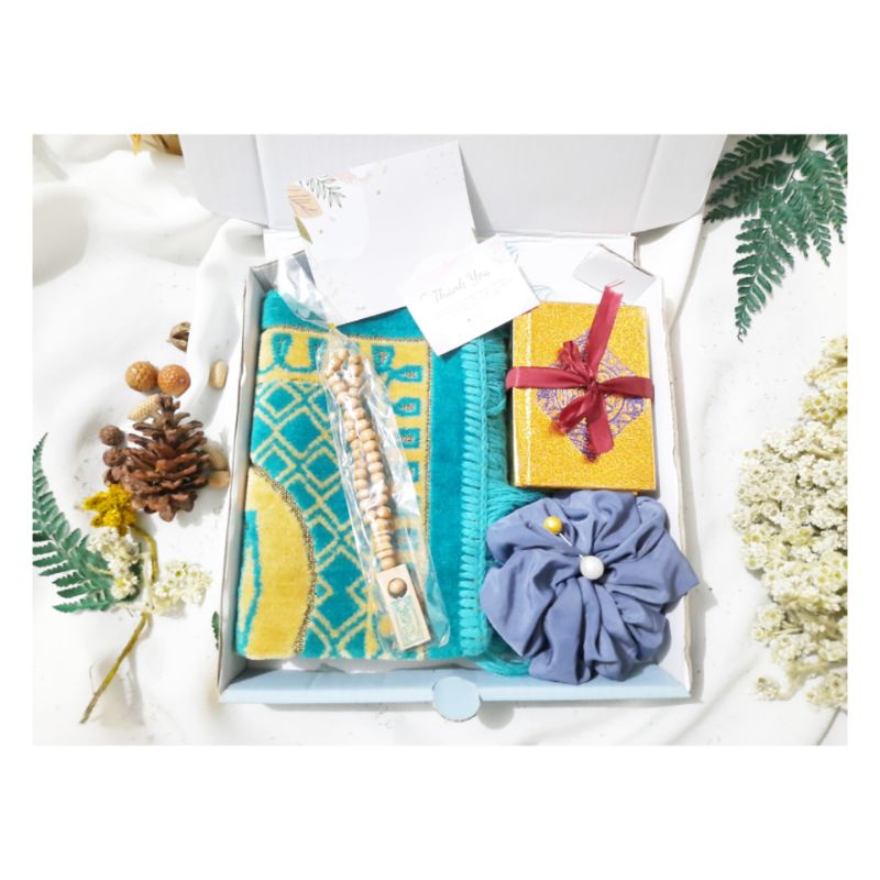 

HAMPERS SAJADAH CEWEK COWOK KADO TERMURAHREALPICT