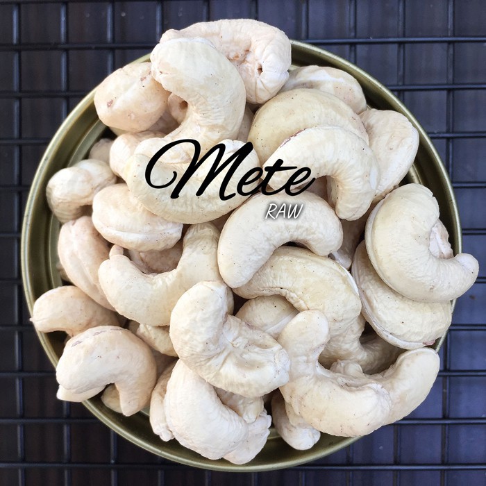 Kacang Mede/Mete Sulawesi Jumbo Mentah - Raw Cashew Nut 1000 gram 1 KG