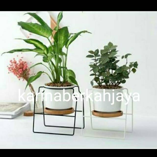 Dudukan pot besi tanaman bunga hiasan meja dan dll Dudukan pot besi tanaman bunga hiasan meja dan dll