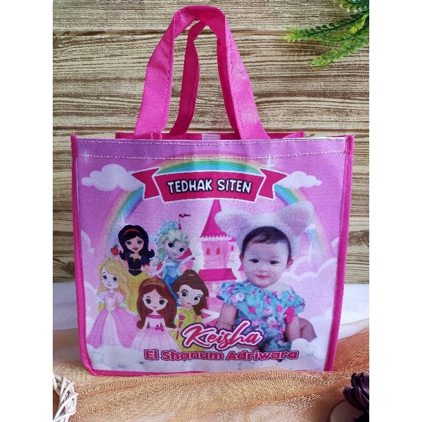 

TAS ULANG TAHUN CUSTOM FOTO & NAMA