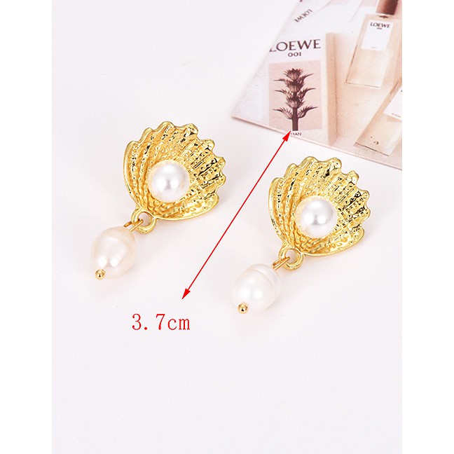 LRC Anting Tusuk Fashion Gold Alloy Shell Pearl Earrings F50962