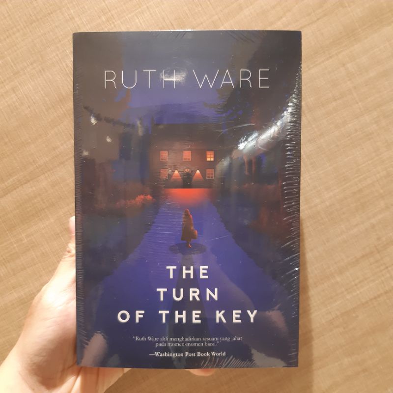 AZ - NOVEL THE TURN OF THE KEY