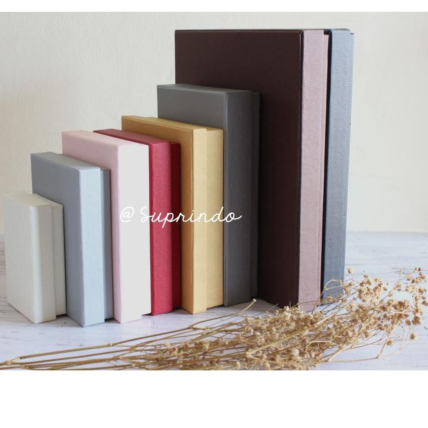 

Kotak Kado/Kotak dompet uk. 15.5 x 11 x 3 cm +FREE PITA