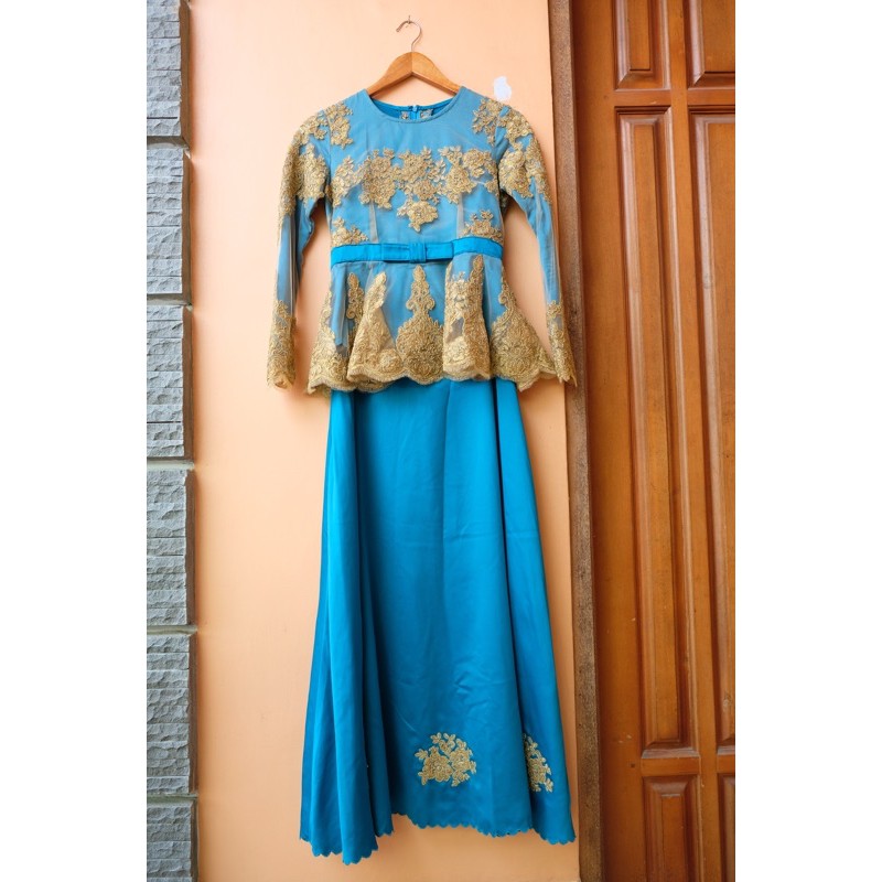 Kebaya Brokat/ Kebaya Wisuda Biru Gold (3)