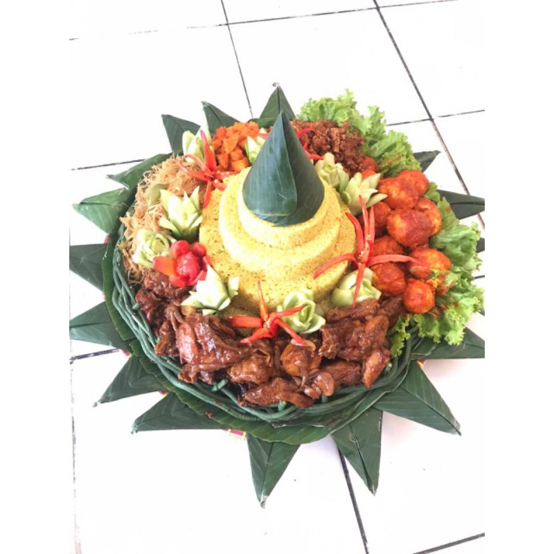 

Tumpeng Hajatan, Tumpeng Nampan untuk 10 Orang