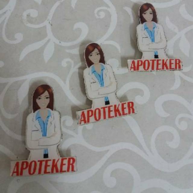 Pin apoteker model wanita / pin magnet